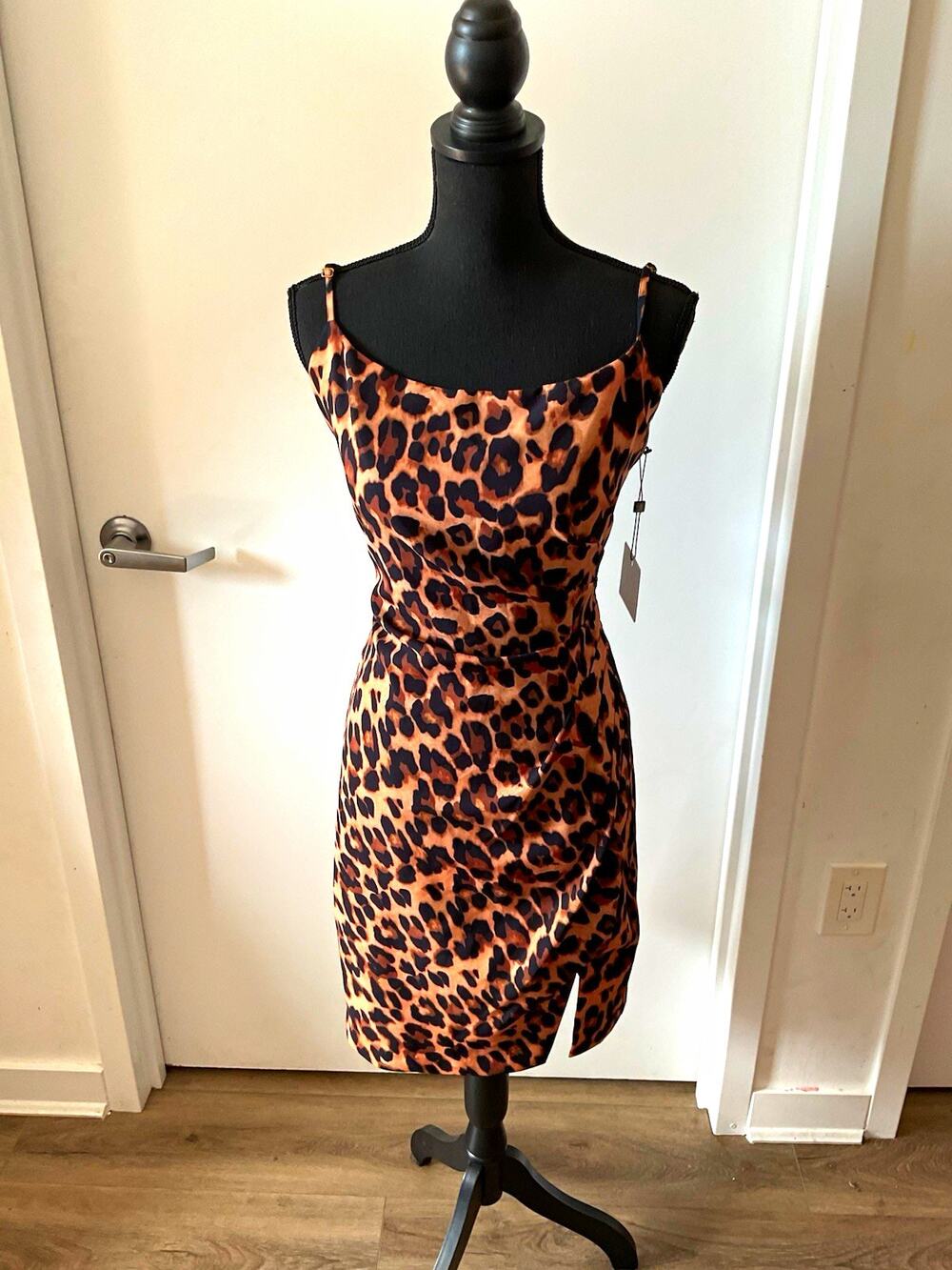 Laundry by Shelli Segal Leopard Satin Bodycon Dress Square Neck Lined Sz 10